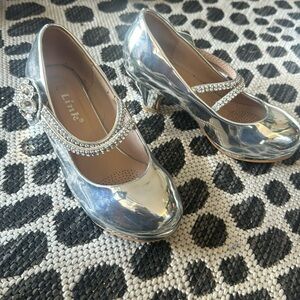 Girls dress shoes size 13